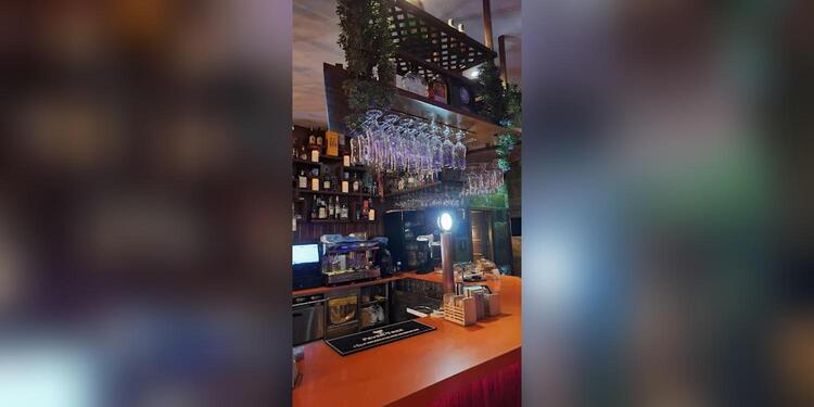 Small Gastrobar, bar