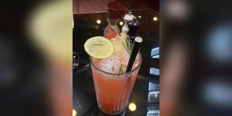 Noble Jour & Nuit, bar