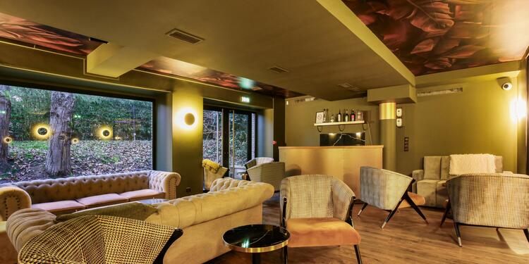 Noble Jour & Nuit, bar