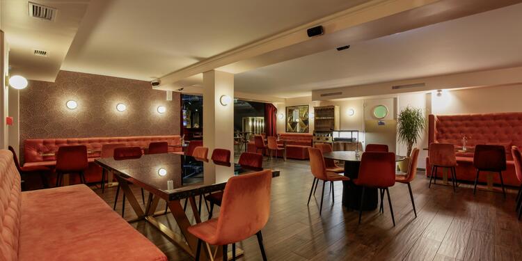 Noble Jour & Nuit, bar