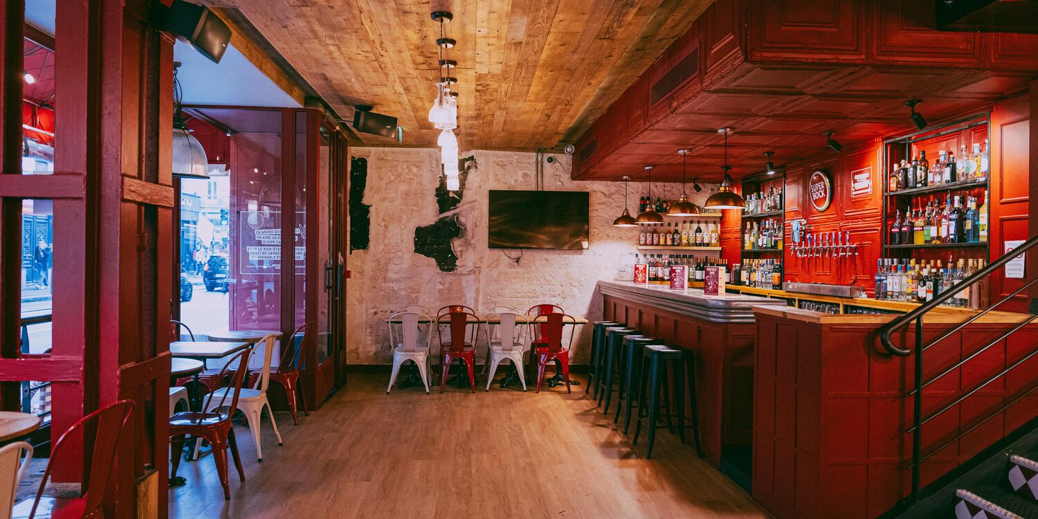 Envole Moi, bar