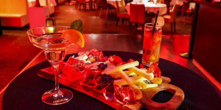 Le Douze, restaurant