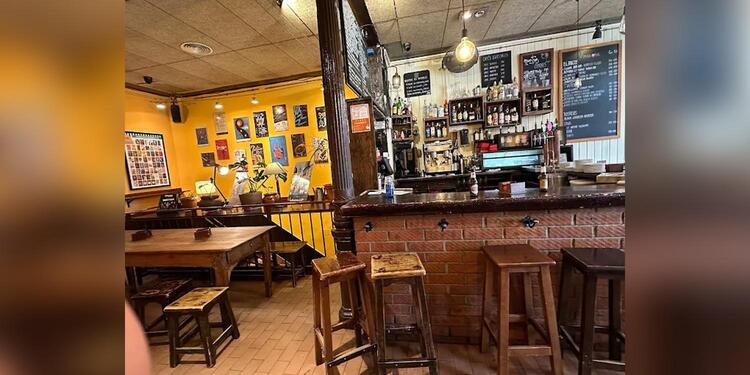 Pub Mandrágora Barajas, bar