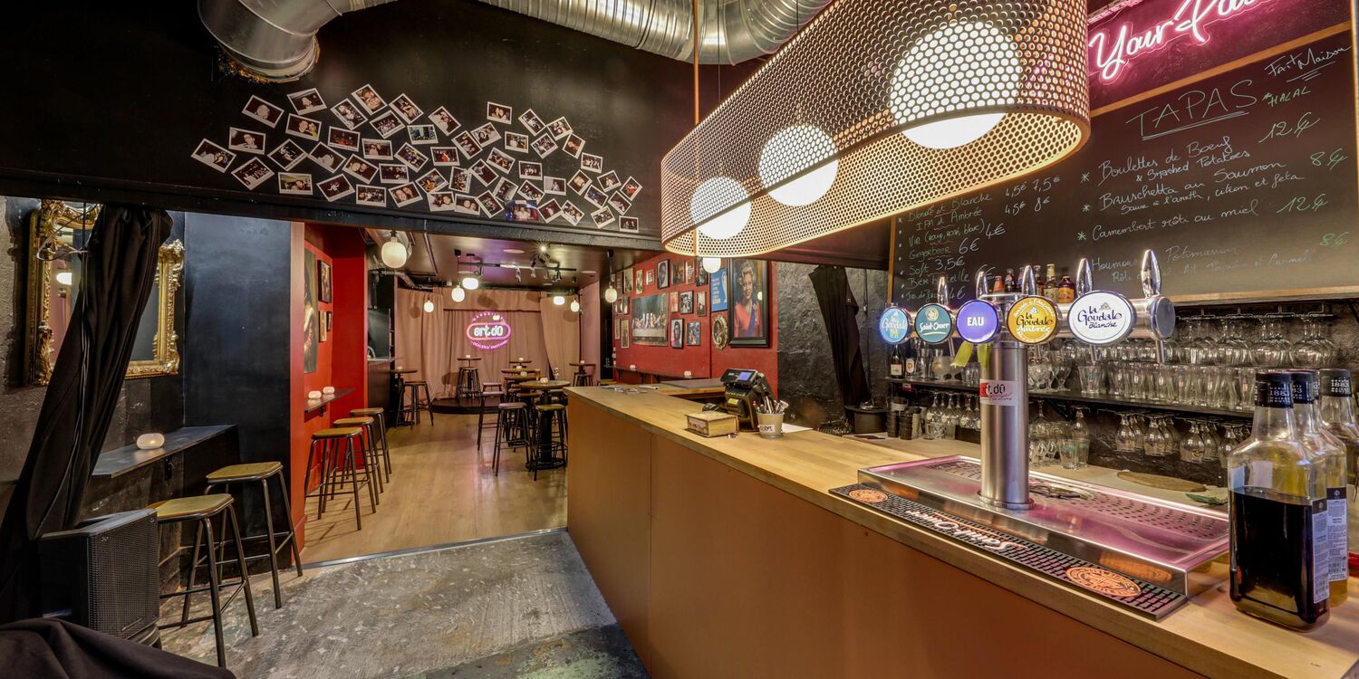 L'Art dû Théâtre, bar