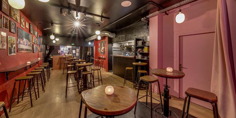 L'Art dû Théâtre, bar