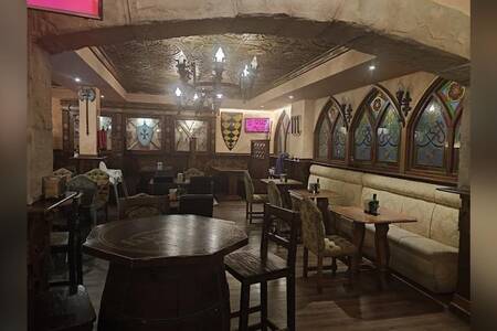 Medieval Abbey, Restaurante Madrid Las Aguilas #0