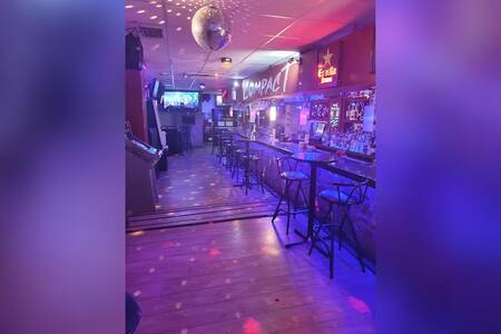 New Compact, Bar Madrid Quintana #0