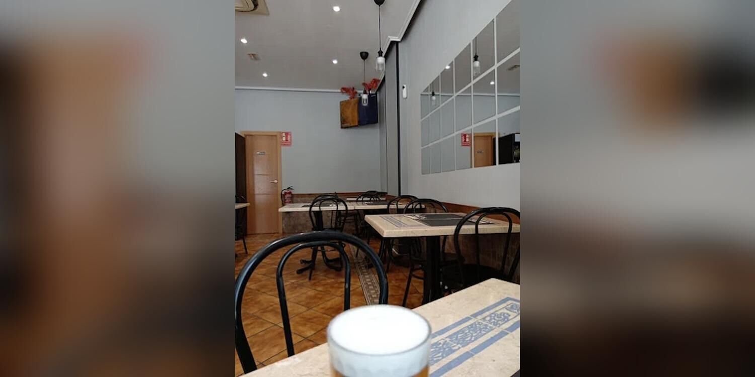 Cafeteria Alameda, bar