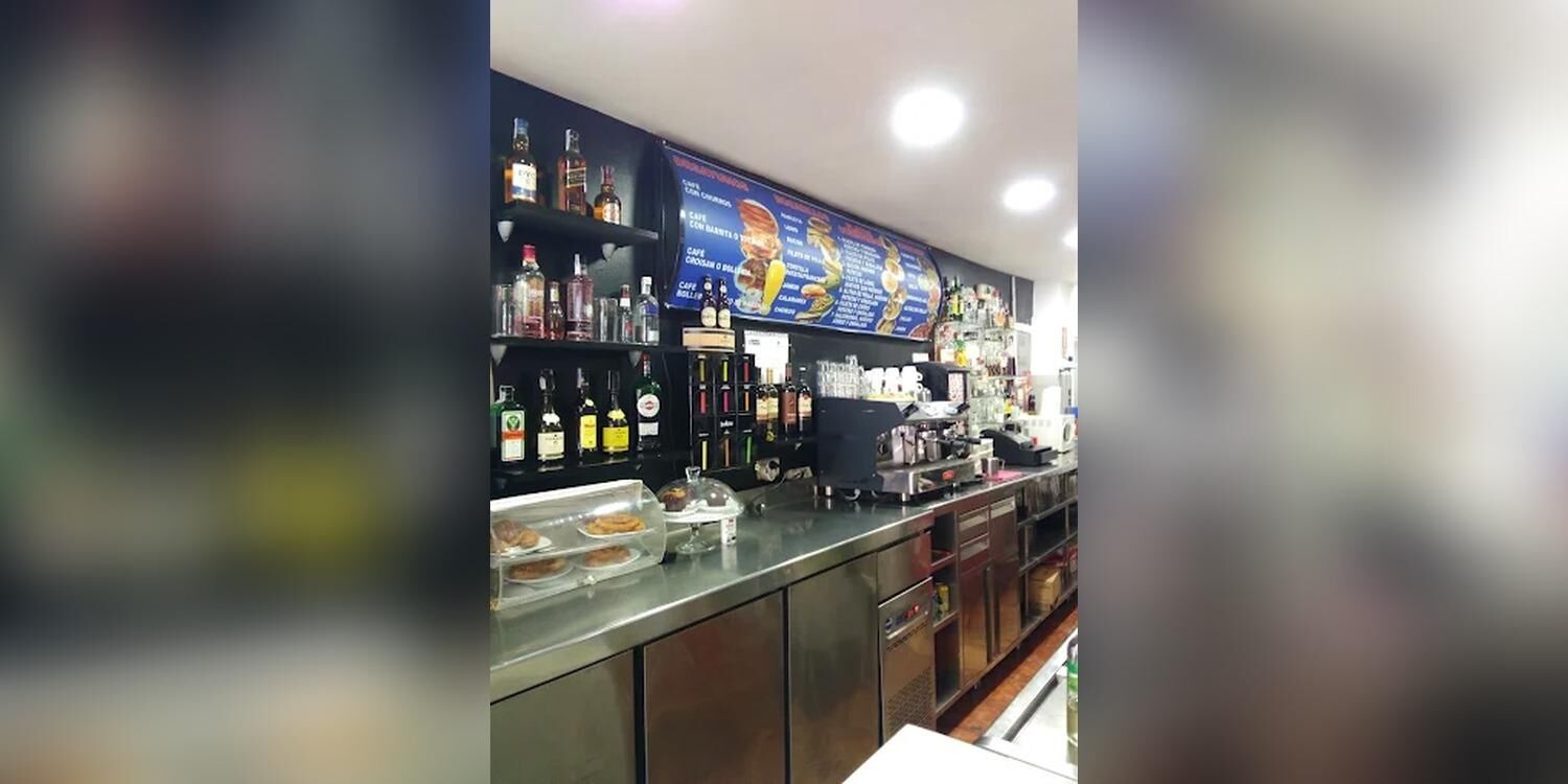 Café Kiara Shanel, bar