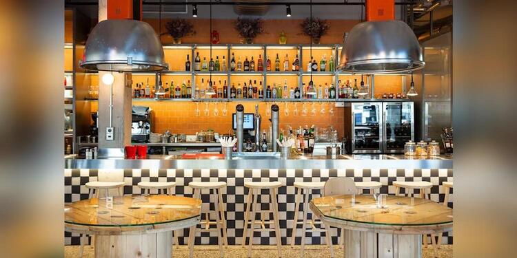 Cachivache l Restaurante Montecarmelo, restaurant