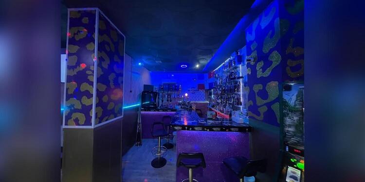 Bar de extremo a extremo, bar