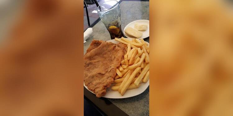 La Escondida Bar-Café, bar