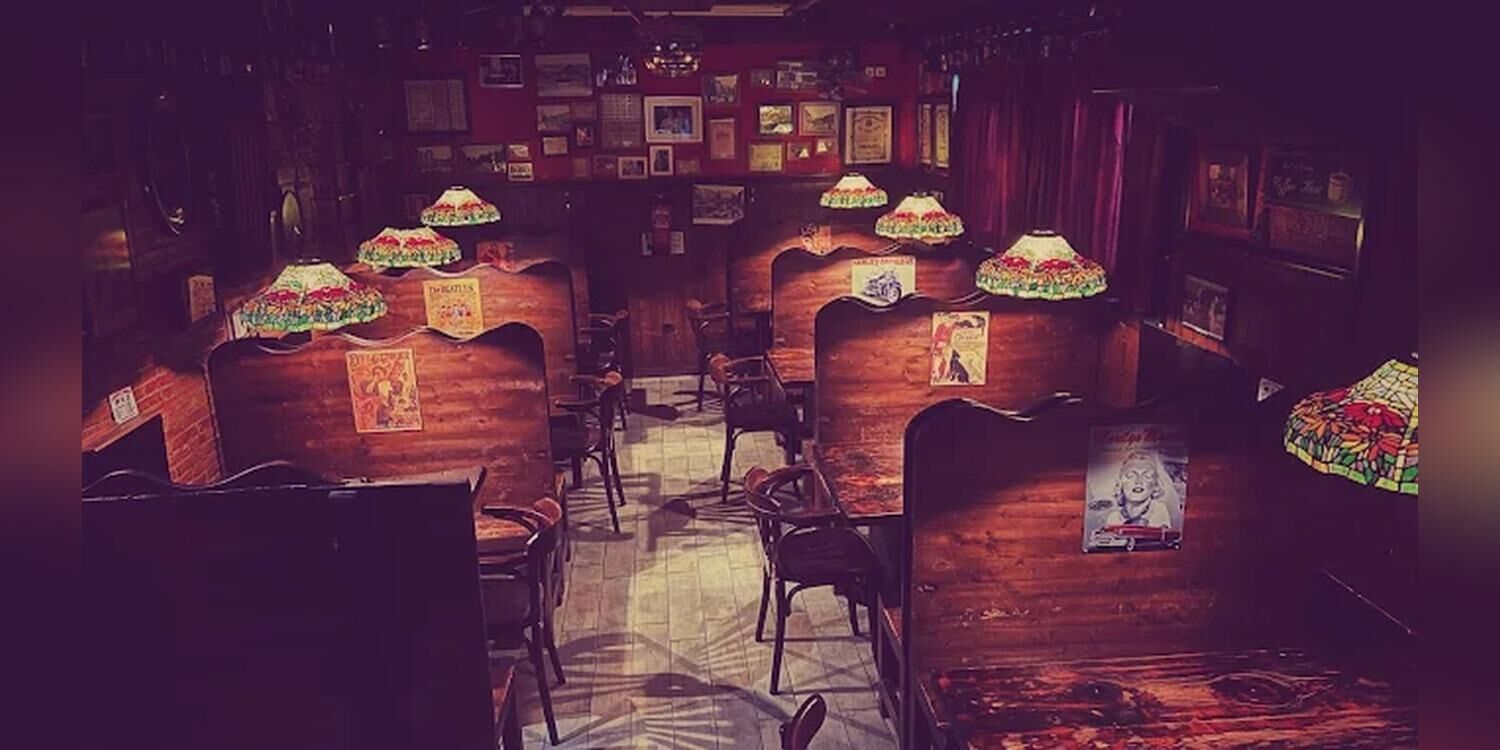 The Beer's Corner, bar