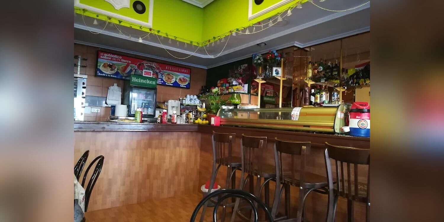 Bar Cafe Yacare, bar