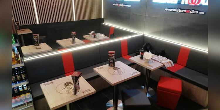 Mister Noodles, restaurant