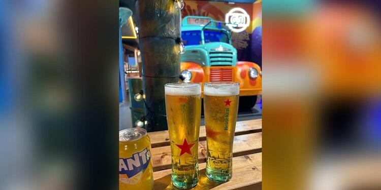 Hamburguesas | QW Foodtruck Ópera, restaurant