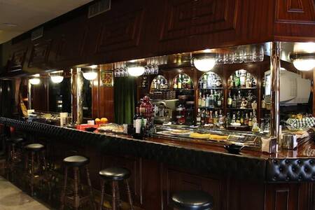 Gaudí, Bar Madrid Almagro #0