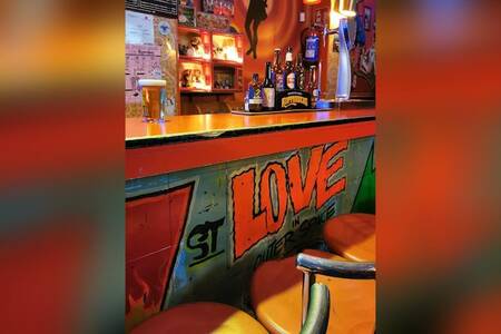 Tupperware, Bar Madrid Universidad #0