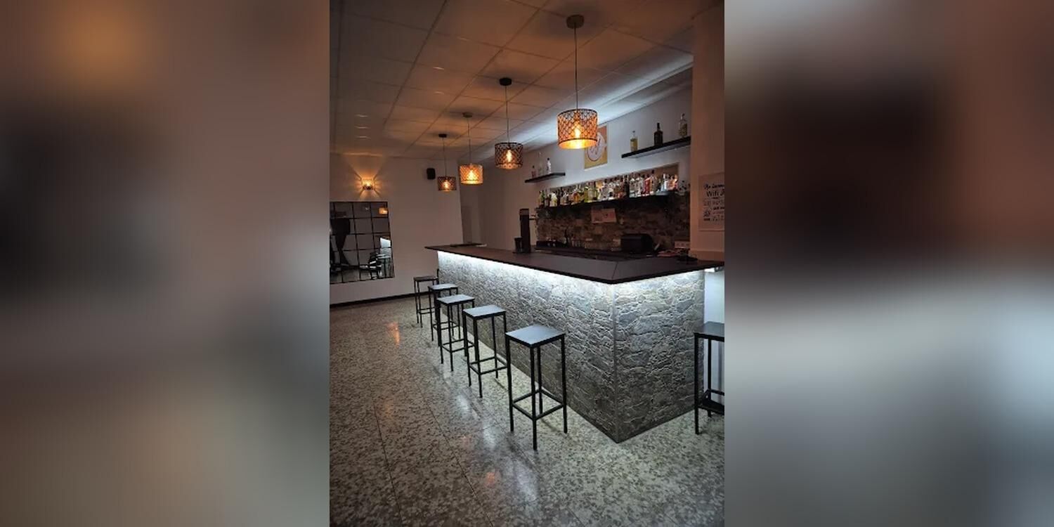 Complejo Yulia. Cafe & bar & pasteleria, bar