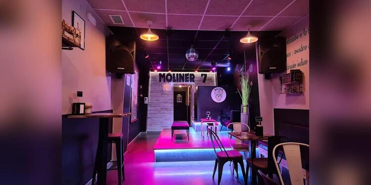 Moliner 7 Sala, bar
