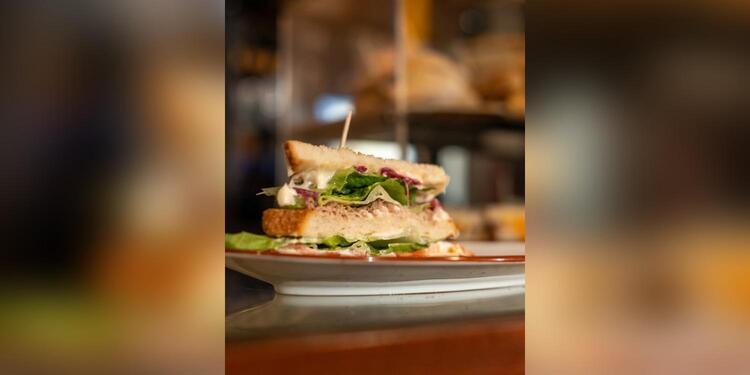 Coffee Bar Mombasa, bar