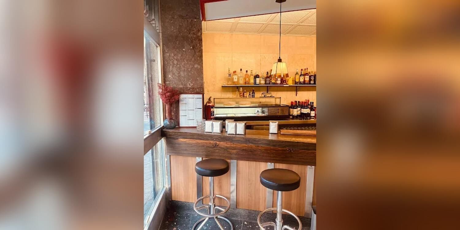 Old Bar Lujam 2.0, bar