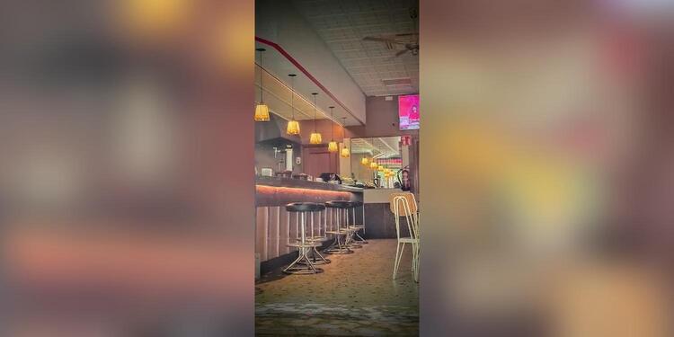 Old Bar Lujam 2.0, bar