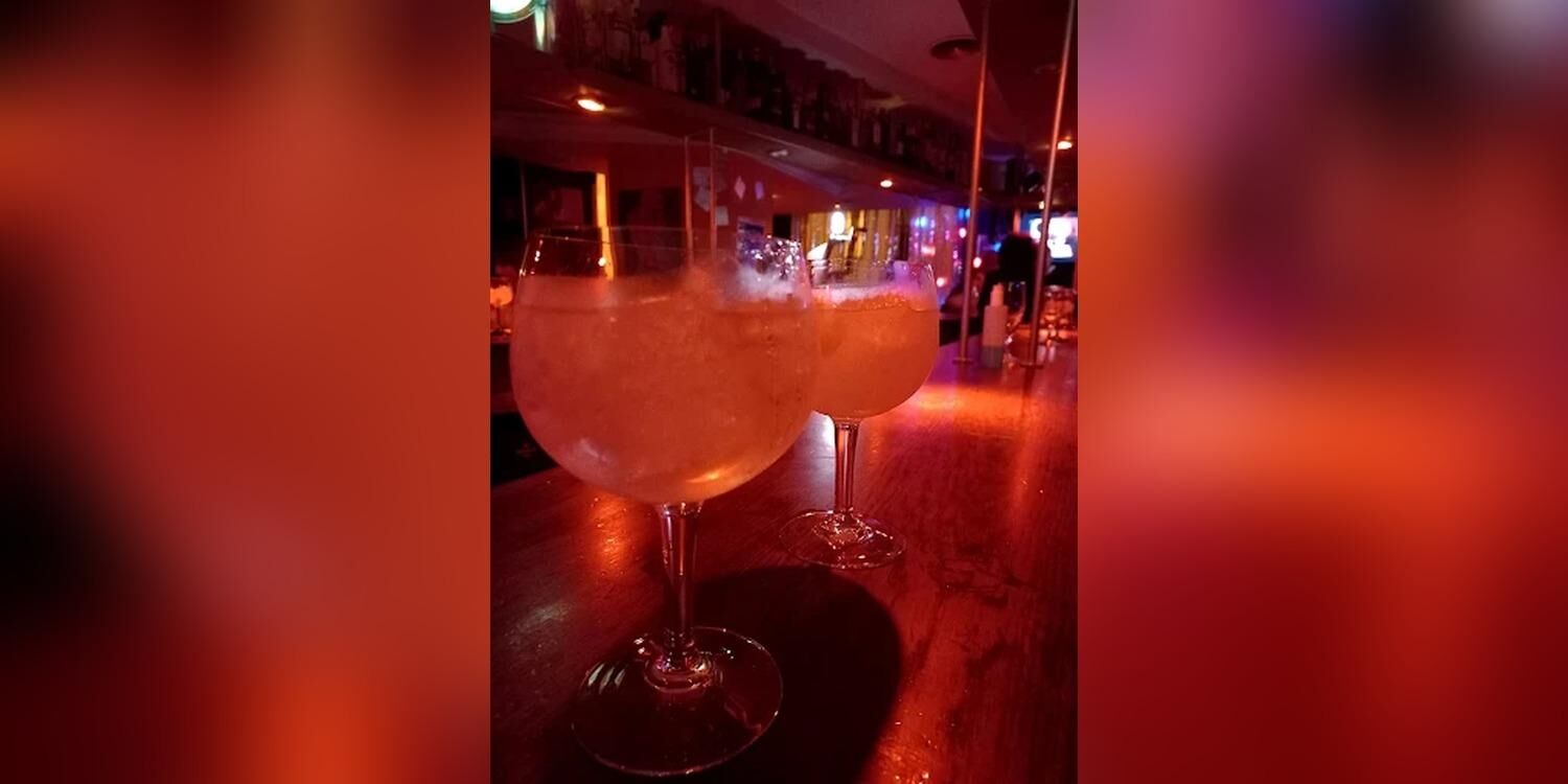 Delorean Bar Musical - Zaragoza, bar