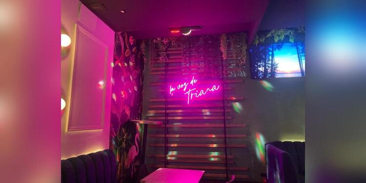 Karaoke La voz de Triana, bar