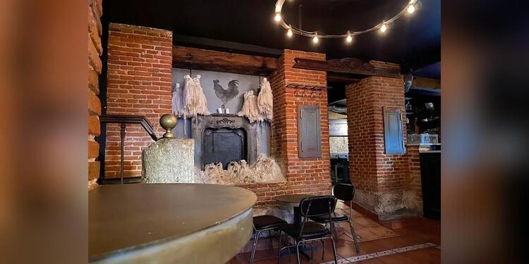 The Lost Child Cocktail's Bar, bar