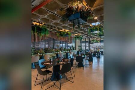 FRONT | Restaurante La Marina de Valencia, Edificio The Terminal Hub, Restaurante Valencia Poblados Marítimos #0