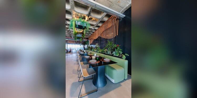 FRONT | Restaurante La Marina de Valencia, Edificio The Terminal Hub, restaurant