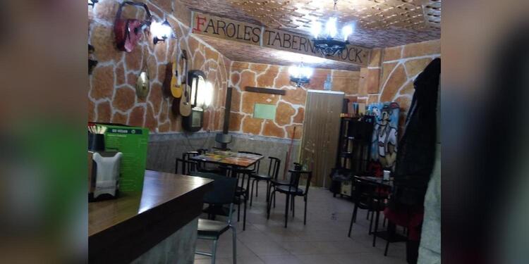 ROCK TAVERN FAROLES, restaurant