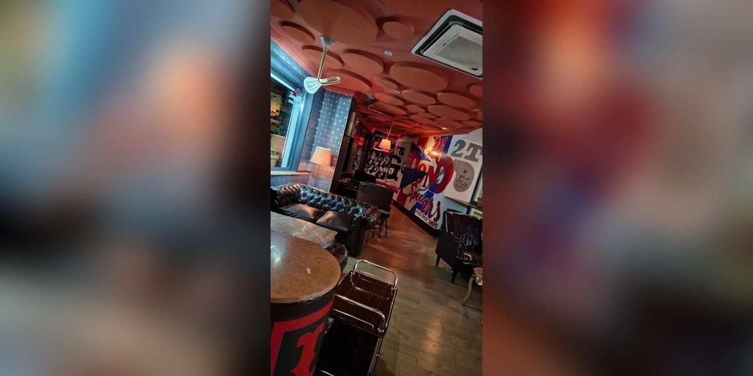 Lord. Brit's beer & Gin Est., bar