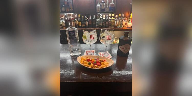 Lord. Brit's beer & Gin Est., bar