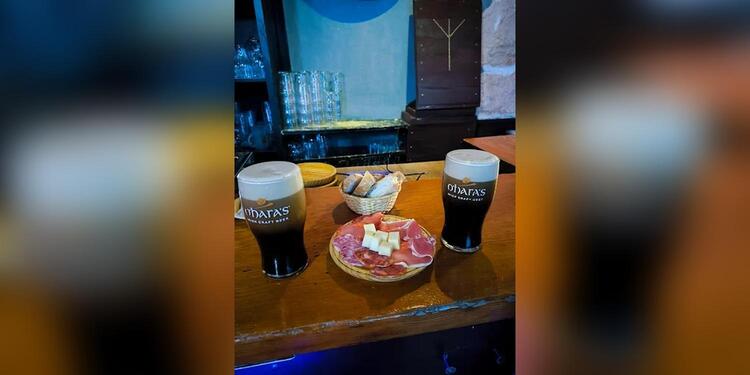 Cervecería Velardes, bar