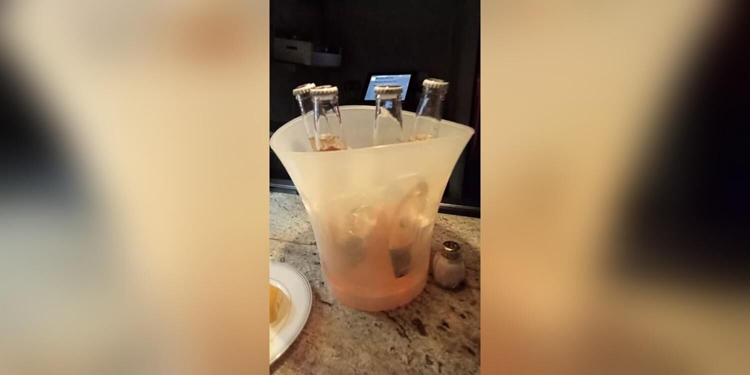 Disco Bar La Oficina, bar