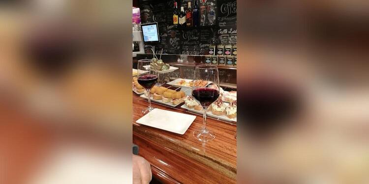 Bar Akeita Gozo Deusto, bar