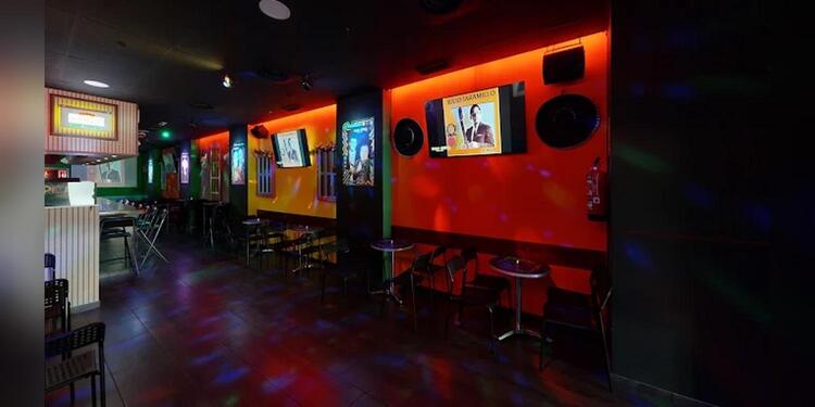 PUEBLA TROPICAL CANTINA & PUB, bar