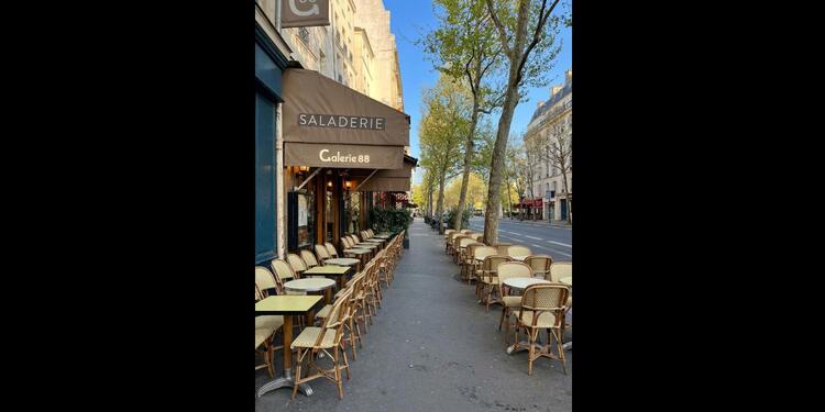 La Galerie 88, bar