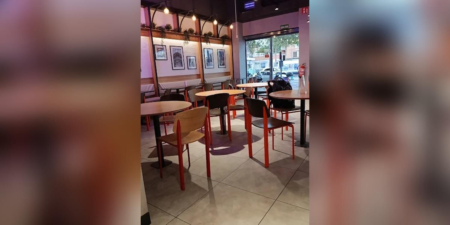 Popeyes Famous Louisiana Chicken, restaurant