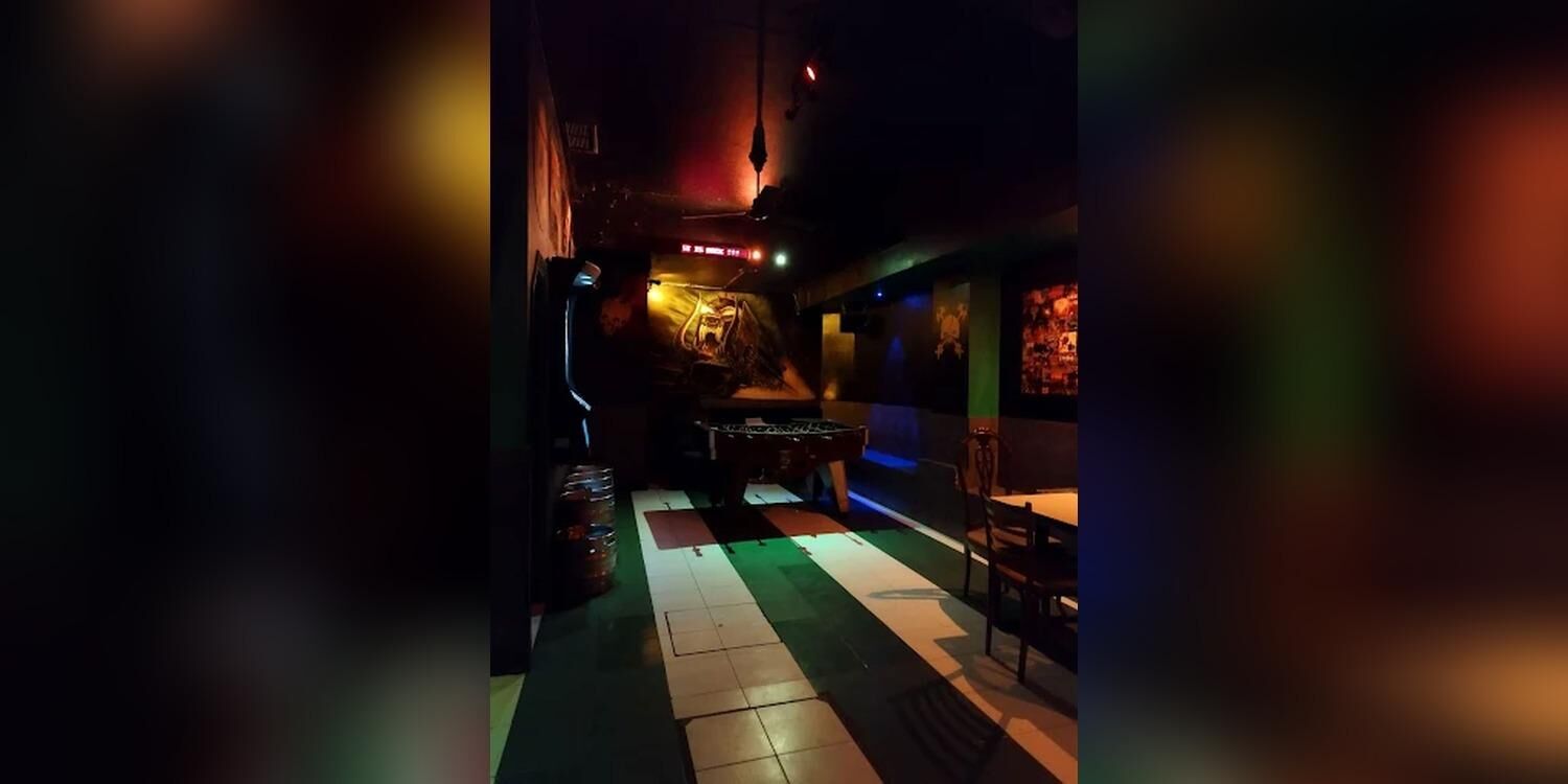 El Metal Pub, bar