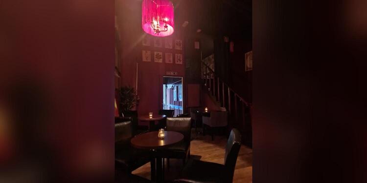 Speakeasy ?The Pharmacy?, bar