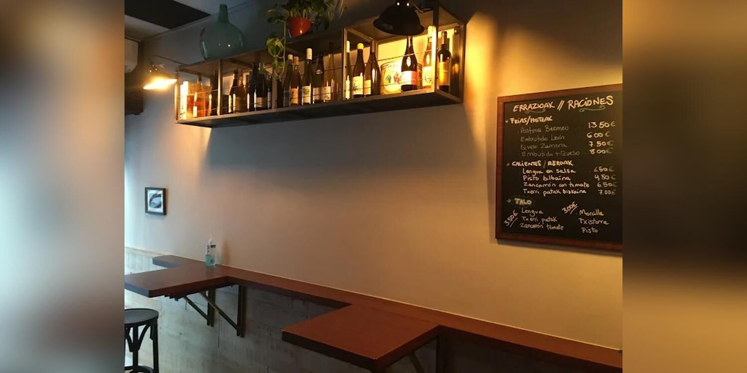 Taska Beltz | Vinos, Rock y Cazuelitas, bar