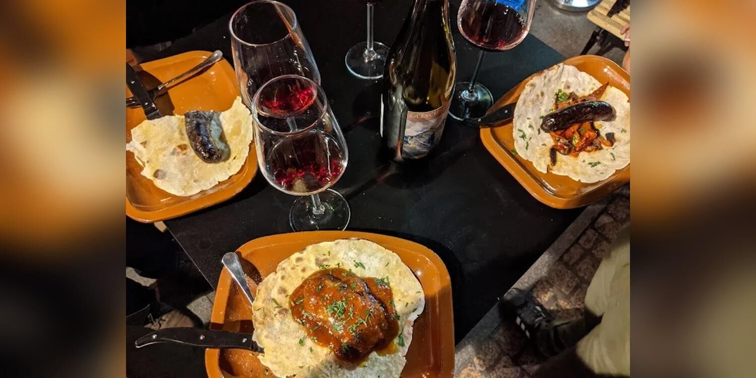 Taska Beltz | Vinos, Rock y Cazuelitas, bar