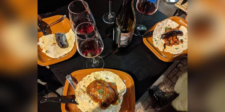 Taska Beltz | Vinos, Rock y Cazuelitas, bar