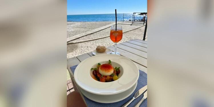 Candado Beach, restaurant