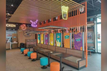 Popeyes Famous Louisiana Chicken, Restaurante Málaga Cruz de Humilladero #0