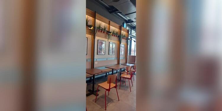 Popeyes Famous Louisiana Chicken, restaurant