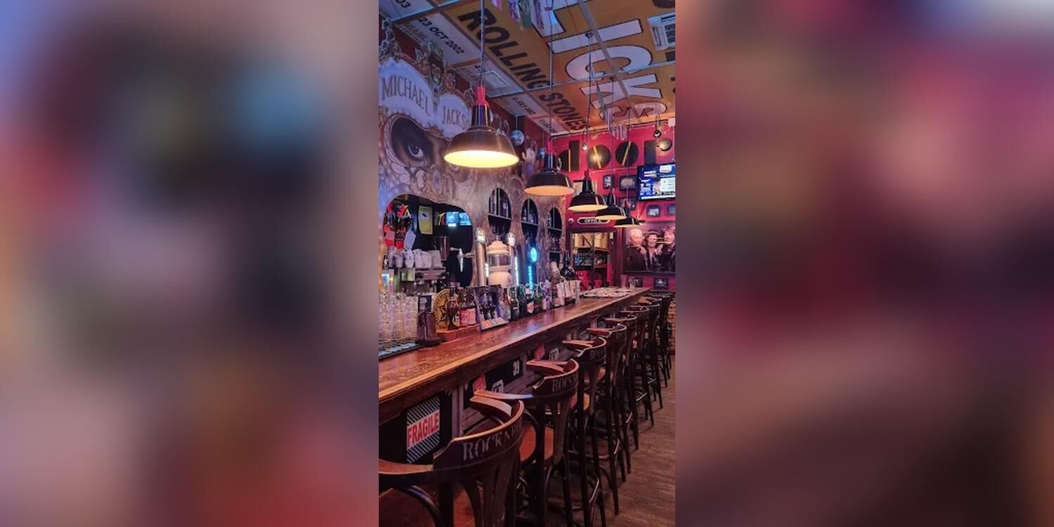 ROCKNROLLA MUSIC BAR, bar